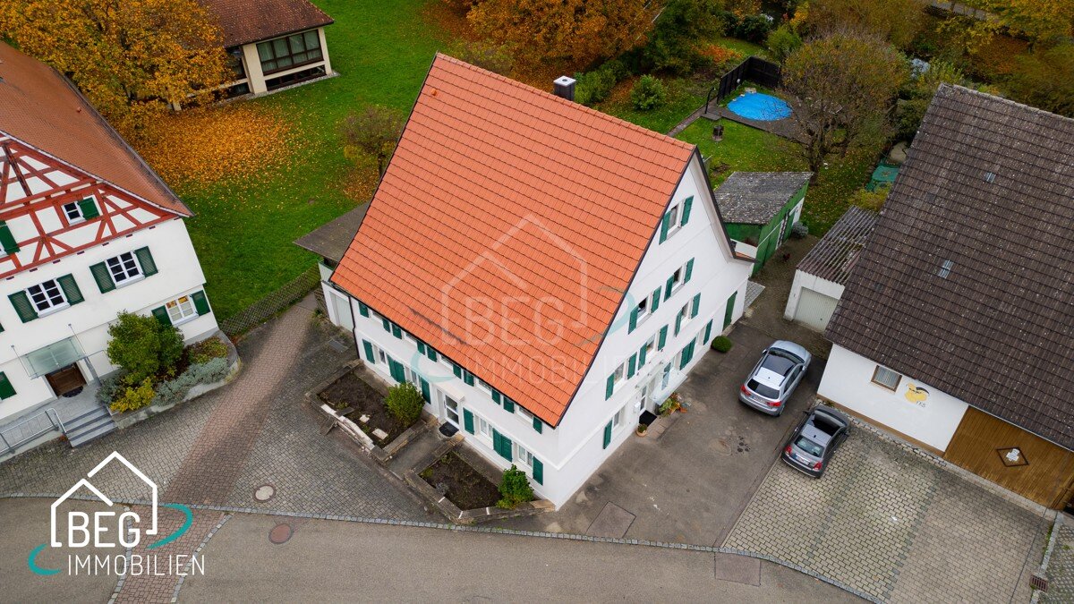 Mehrfamilienhaus zum Kauf 595.000 € 8,5 Zimmer 281 m²<br/>Wohnfläche 1.114 m²<br/>Grundstück Bühlertann Bühlertann 74424