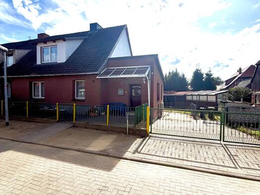 Doppelhaushälfte zum Kauf 92.000 € 1 Zimmer 100 m² 287 m² Grundstück frei ab sofort Pritzier Pritzier 19230