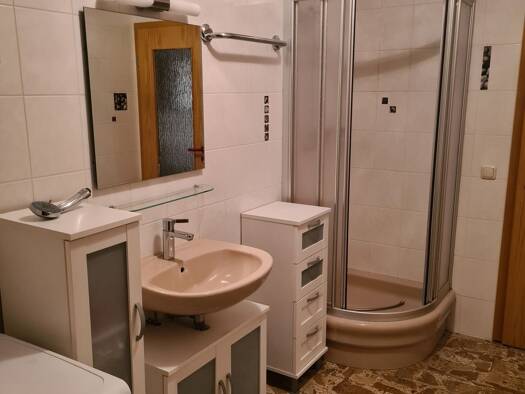 Wohnung zur Miete 630 € 3 Zimmer 88 m² Geschoss EG/3 frei ab 01.07.2026 Elgersburg 98716