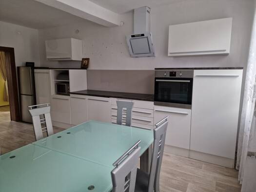 Reihenendhaus zum Kauf 75.000 € 10 Zimmer 170 m² 257 m² Grundstück Greiz 07973