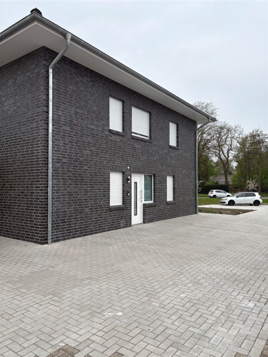 Wohnung zur Miete 900 € 3 Zimmer 90 m² OT Sedelsberg Scharrel Saterland 26683