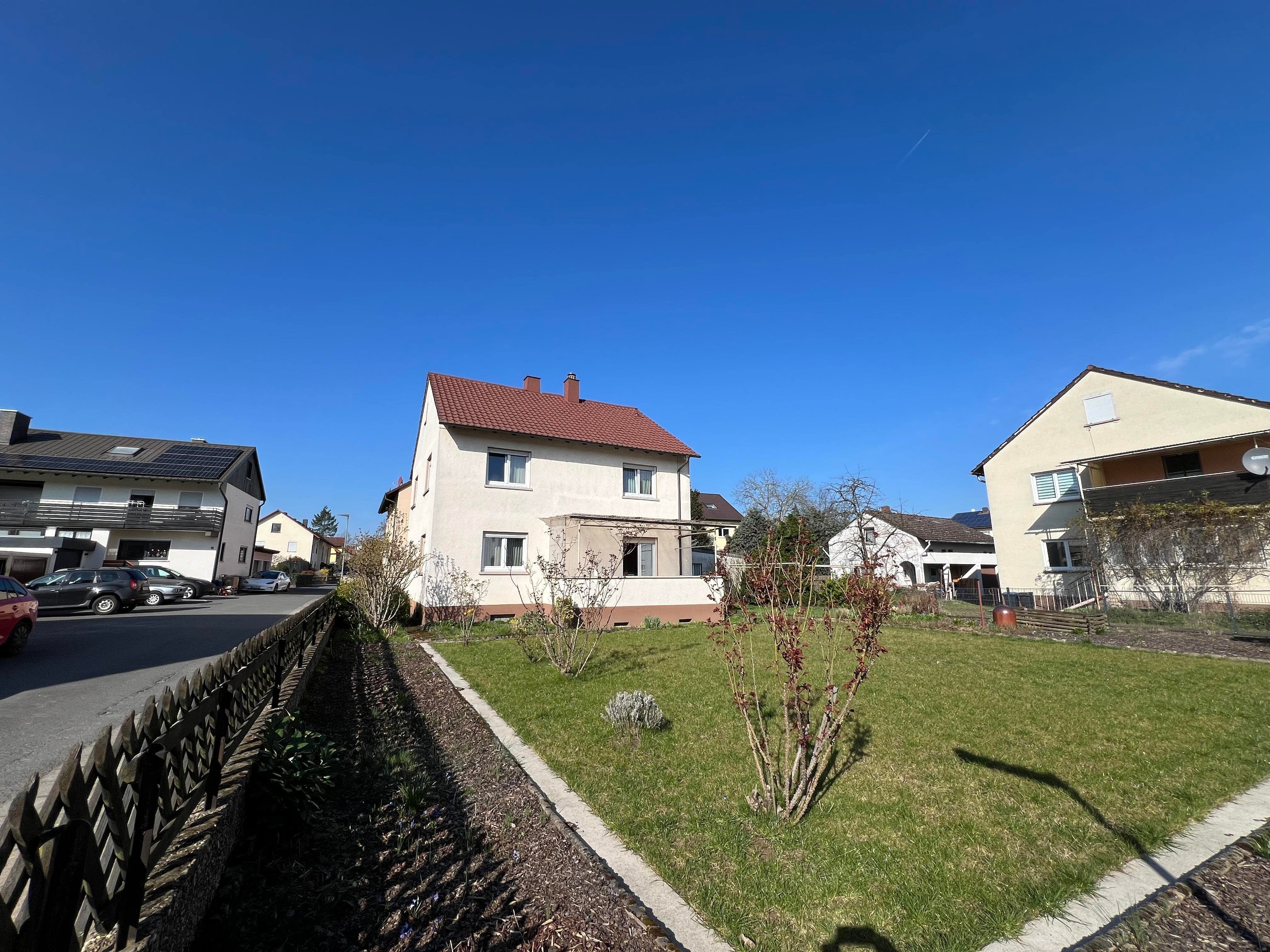 Einfamilienhaus zum Kauf 325.000 € 4 Zimmer 122 m²<br/>Wohnfläche 616 m²<br/>Grundstück ab sofort<br/>Verfügbarkeit Kleinwallstadt Kleinwallstadt 63839