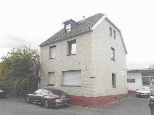 Produktionshalle zum Kauf als Kapitalanlage geeignet 650.000 € 840 m² 1.170 m² Grundstück Brühl 50321