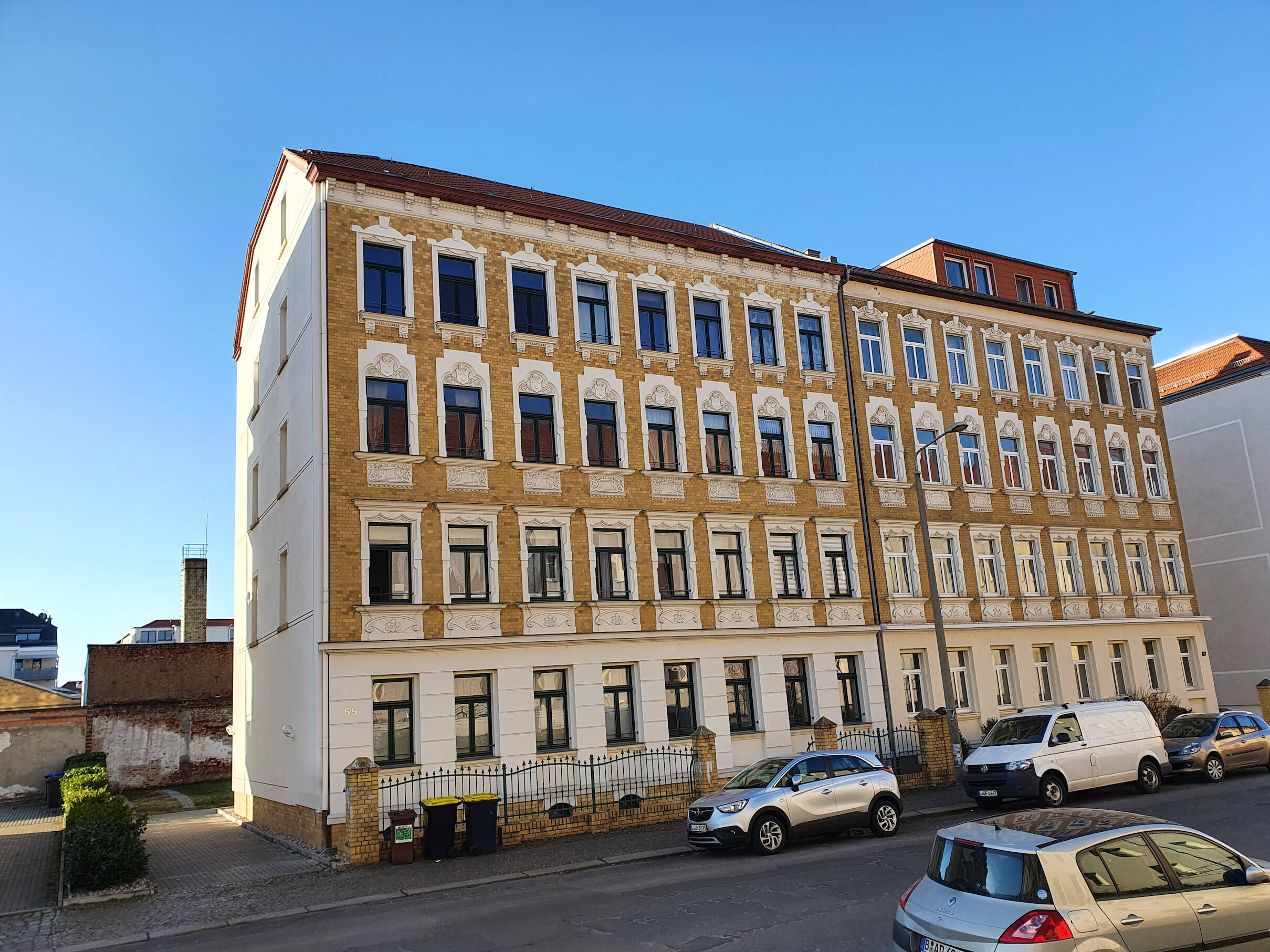 Property thumbnail 2