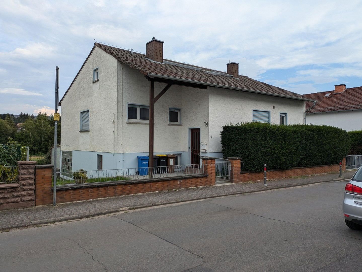 Einfamilienhaus zum Kauf provisionsfrei 489.000 € 6 Zimmer 197 m²<br/>Wohnfläche 810 m²<br/>Grundstück Neuhof Taunusstein-Neuhof 65232