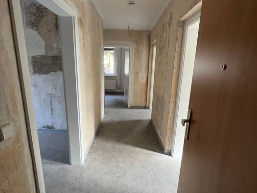 Wohnung zur Miete 412 € 3 Zimmer 64 m² frei ab sofort Ziegelrodaer Straße 23 Roßleben Roßleben-Wiehe 06571