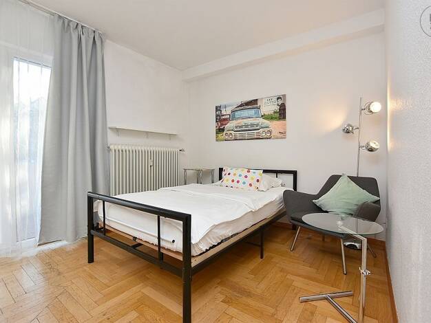 WG-Zimmer zur Miete auf Zeit 620 € 13 m² 1. Geschoss frei ab sofort Böblingen Böblingen 71032