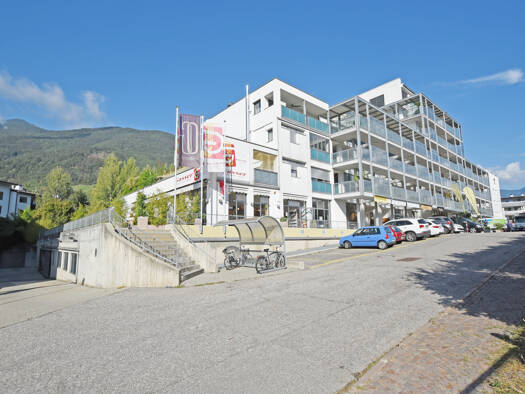 Lagerhalle zur Miete 950 € 190 m² Lagerfläche Brennerstraße 21 Brixen 39042