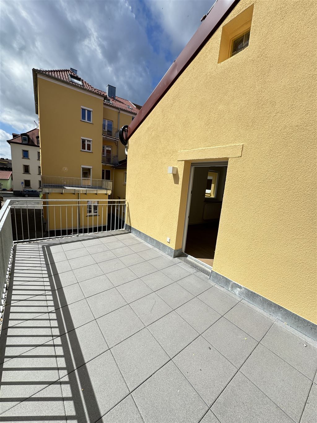 Terrassenwohnung zum Kauf provisionsfrei 333.900 € 2 Zimmer 70 m²<br/>Wohnfläche 1.<br/>Geschoss ab sofort<br/>Verfügbarkeit Matterstockstr. 17 Grombühl Würzburg 97080