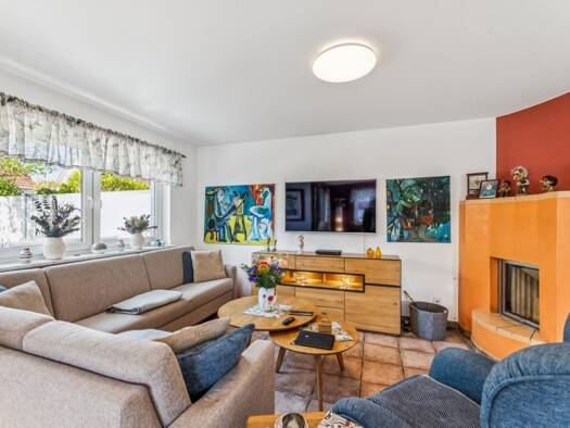 Doppelhaushälfte zum Kauf 300.000 € 8 Zimmer 133,8 m² 300 m² Grundstück Seukendorf Seukendorf 90556