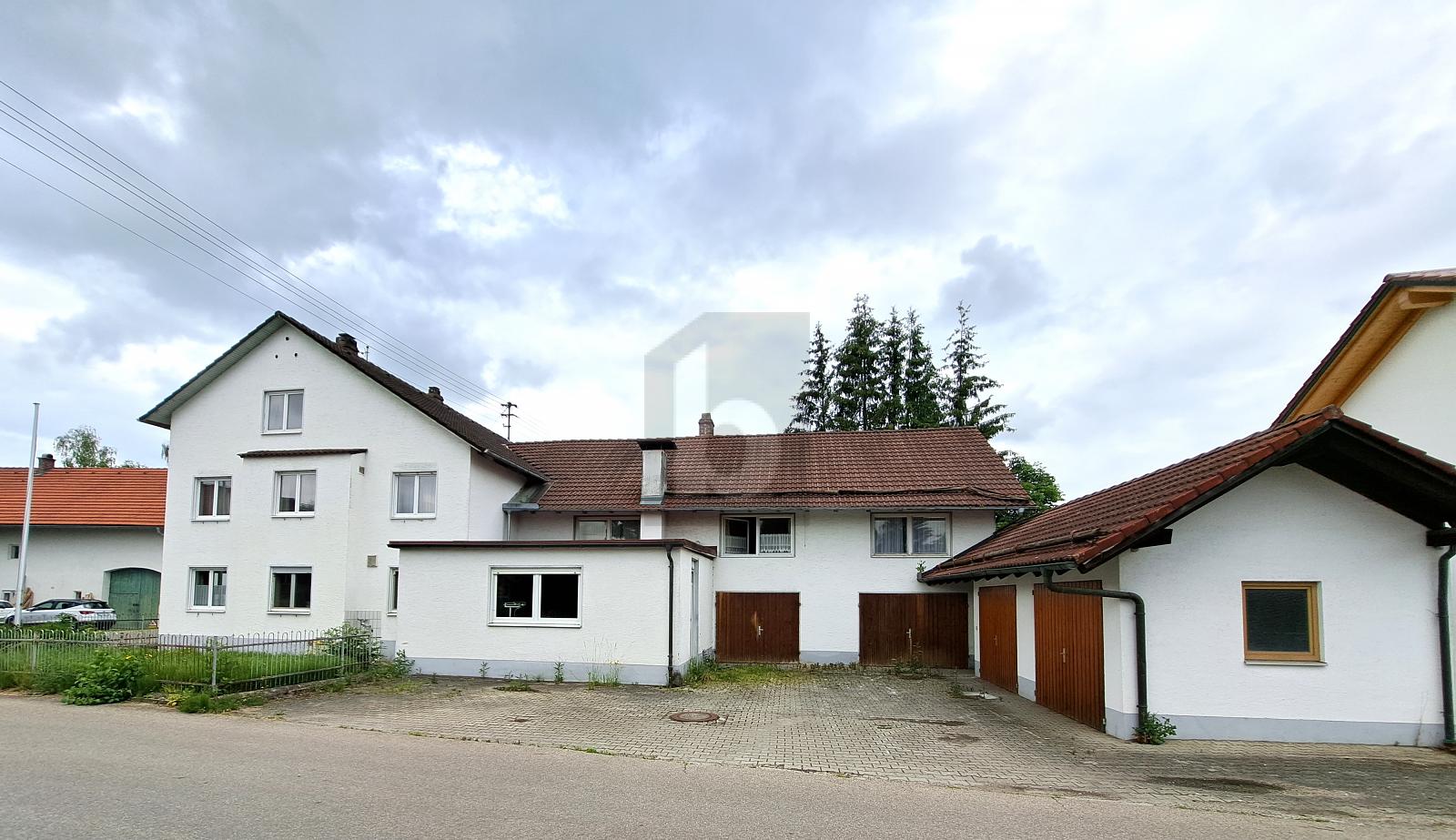 Wohn- und Geschäftshaus zum Kauf als Kapitalanlage geeignet 695.000 € 17 Zimmer 396 m²<br/>Fläche 830 m²<br/>Grundstück Oberdießen Unterdießen 86944