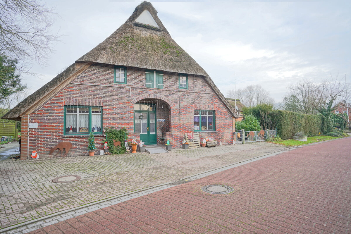 Mehrfamilienhaus zum Kauf 227.500 € 8 Zimmer 212 m²<br/>Wohnfläche 1.945 m²<br/>Grundstück Eidewarden Loxstedt 27612