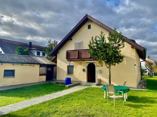 Einfamilienhaus zum Kauf 298.000 € 6 Zimmer 150 m² 693 m² Grundstück Osterhofen 94486