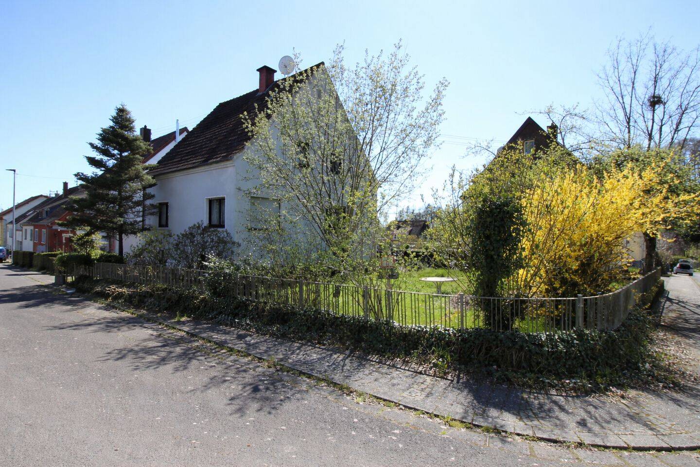 Immobilie in Sankt Wendel - Freistehendes Einfamilienhaus mit traumhaftem Grundstück in Sankt Wendel-Winterbach - Bild 1