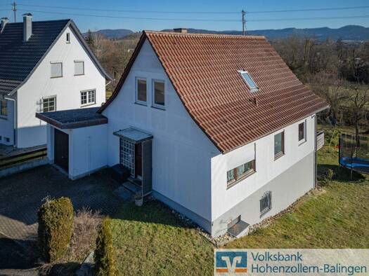 Einfamilienhaus zum Kauf 280.000 € 6,5 Zimmer 132 m² 589 m² Grundstück frei ab sofort Endingen Balingen 72336