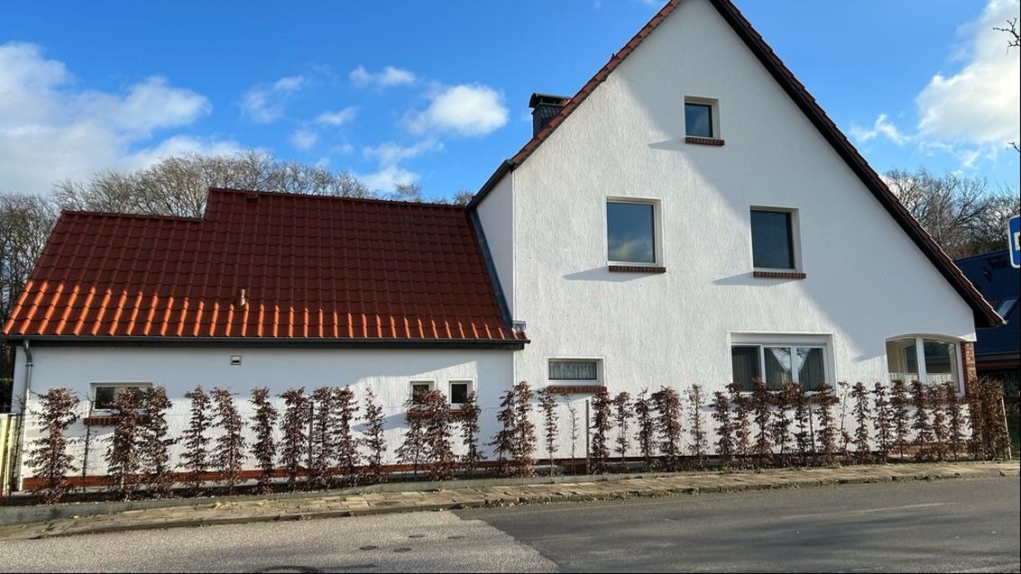 Mehrfamilienhaus zum Kauf 425.000 € 8 Zimmer 210 m²<br/>Wohnfläche 1.318 m²<br/>Grundstück Damgarten Ribnitz-Damgarten 18311