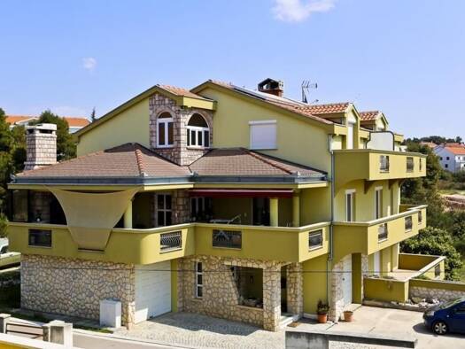 Haus zum Kauf 1.000.000 € 10 Zimmer 550 m² Mocire