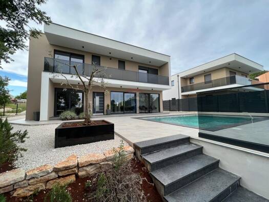 Einfamilienhaus zum Kauf 800.000 € 9 Zimmer 220 m² 584 m² Grundstück Svetvincenat 52342