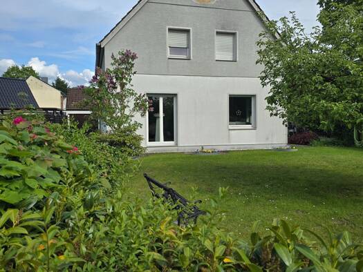 Einfamilienhaus zum Kauf 279.000 € 5 Zimmer 133,5 m² 802 m² Grundstück frei ab 01.09.2026 Farge Nord 28777