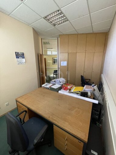 Büro-/Praxisfläche zum Kauf 165.000 € 6 Zimmer Rijeka