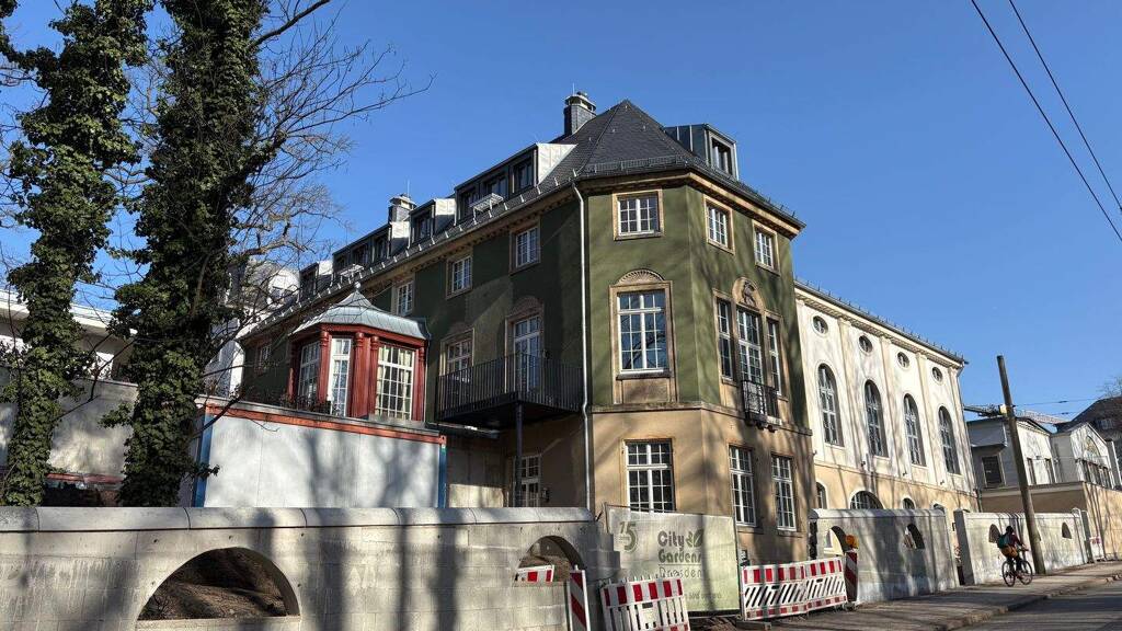 Studio zur Miete 1.490 € 1 Zimmer 81,7 m² 1. Geschoss Bautzner Landstraße 3 a Bühlau/Weißer Hirsch Dresden 01324