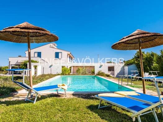 Villa zum Kauf 1.100.000 € 9 Zimmer 400 m² 3.000 m² Grundstück Siracusa 96100