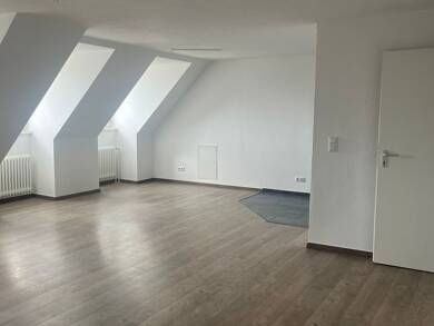Wohnung zur Miete 990 € 3,5 Zimmer 101 m² Dachgeschoss, 4. Geschoss frei ab sofort Wittelsbacherring 2-6 City Bayreuth 95444