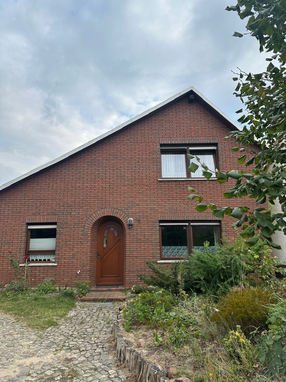 Einfamilienhaus zum Kauf provisionsfrei 159.000 € 4 Zimmer 120 m²<br/>Wohnfläche 1.000 m²<br/>Grundstück 01.06.2025<br/>Verfügbarkeit Jerichow Jerichow 39319