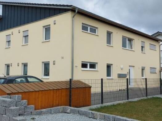 Wohnung zur Miete 900 € 4 Zimmer 100 m² 1. Geschoss frei ab 01.01.2027 Bajuwarenstraße 14 Radldorf Perkam 94368