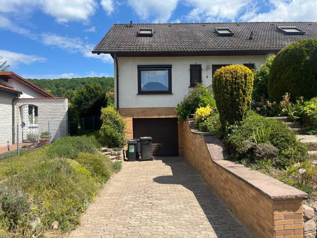 Mehrfamilienhaus zum Kauf provisionsfrei 319.000 € 6 Zimmer 210 m² 861 m² Grundstück Hirschberger Str. 8 Salzderhelden Einbeck 37574