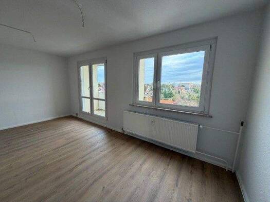 Wohnung zur Miete 320 € 3 Zimmer 56 m² 4. Geschoss Alte Heerstraße 239 Silberhöhe Halle (Saale) 06132