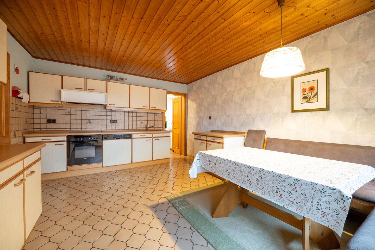 Immobilie in Nieheim - Wohnhaus mit viel Platz und zwei Wohnebenen in Nieheim - Bild 3