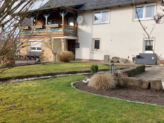 Doppelhaushälfte zum Kauf 87.000 € 5 Zimmer 100 m² 600 m² Grundstück frei ab sofort Trainau Redwitz a.d.Rodach 96257