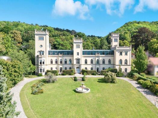 Wohnung zur Miete 2.142 € 6 Zimmer 204 m² 2. Geschoss frei ab sofort Am Keppschloss 27 Hosterwitz/Pillnitz Dresden 01326