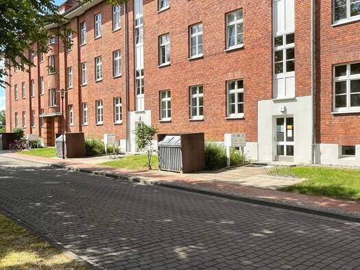 Wohnung zur Miete 763 € 3 Zimmer 95,4 m² frei ab sofort Am Exerzierplatz 4 Parchim 19370