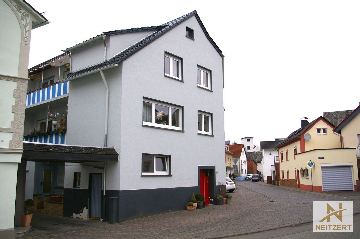 Wohnung zum Kauf 275.000 € 7 Zimmer 176,2 m²<br/>Wohnfläche 1.<br/>Geschoss Eisenbach Selters (Taunus) / Eisenbach 65618