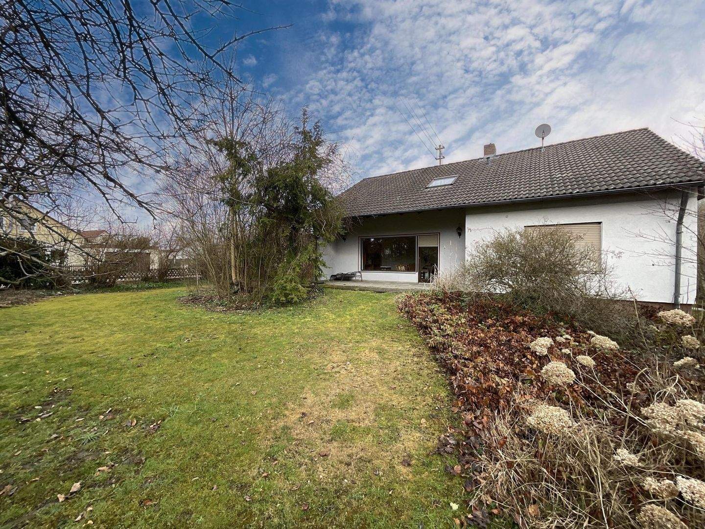 Immobilie in Ellgau - Einfamilienhaus in idyllischer Lage - Bild 1