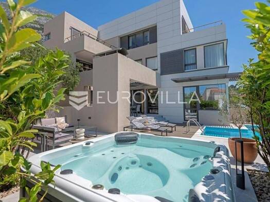 Haus zur Miete 6.000 € 5 Zimmer 330 m² Makarska Makarska