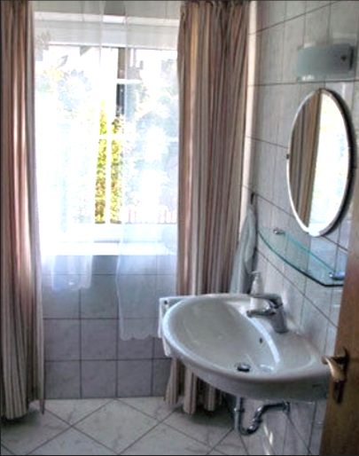 Immobilie in Waldstetten - Renoviertes Einfamilienhaus mit Tenne - Bild 4