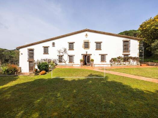 Haus zum Kauf 1.299.000 € 1.337 m² Sant Iscle de Vallalta 08359