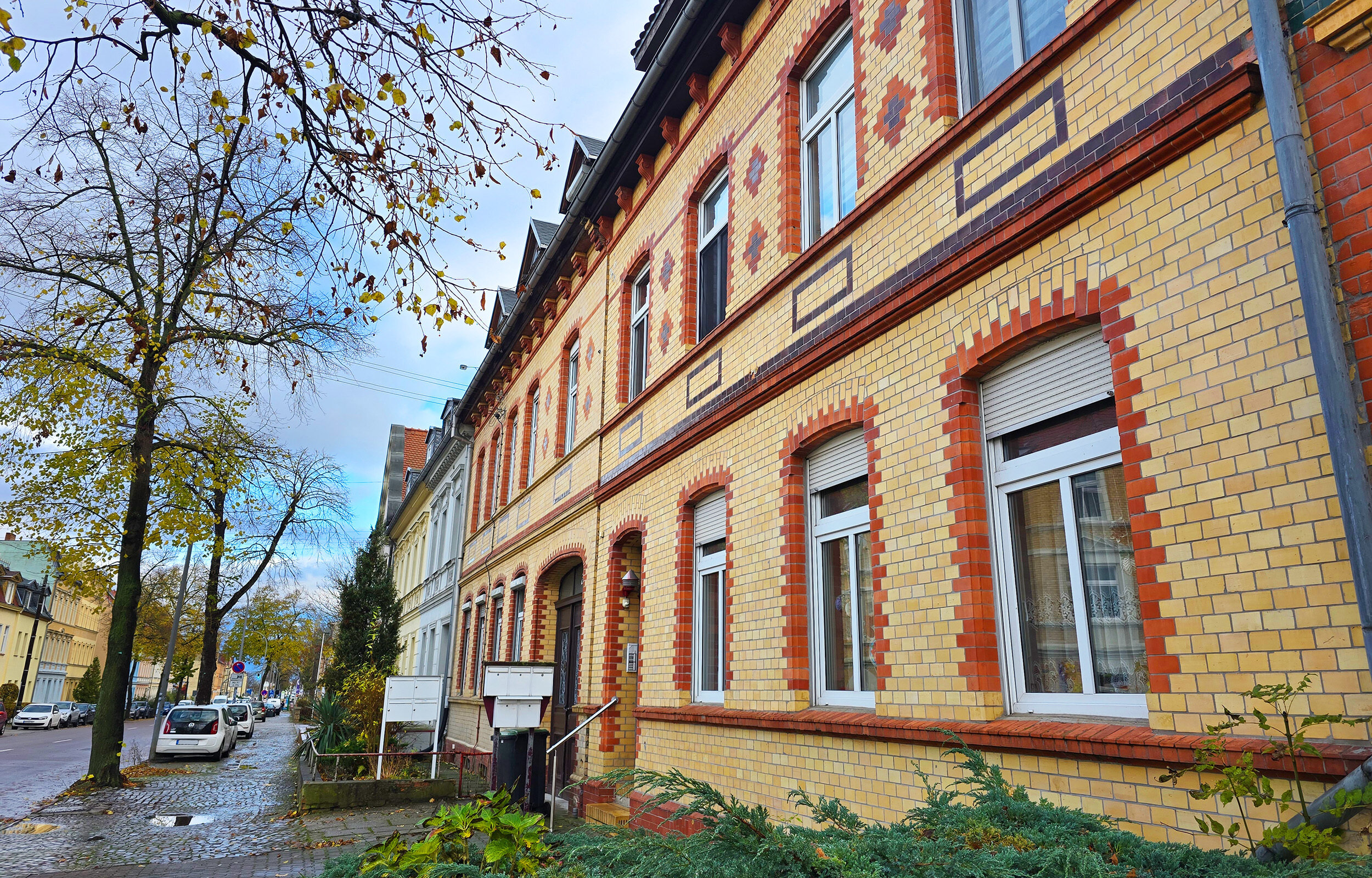 Mehrfamilienhaus zum Kauf als Kapitalanlage geeignet 180.000 € 11 Zimmer 318,2 m²<br/>Wohnfläche 497 m²<br/>Grundstück Köthen Köthen (Anhalt) 06366