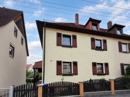 Doppelhaushälfte zum Kauf 195.000 € 6 Zimmer 204,2 m² 300 m² Grundstück Cumbach Rudolstadt 07407
