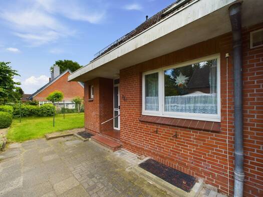 Reihenendhaus zum Kauf 225.000 € 4 Zimmer 112,9 m² 297 m² Grundstück frei ab sofort Brokstedt 24616