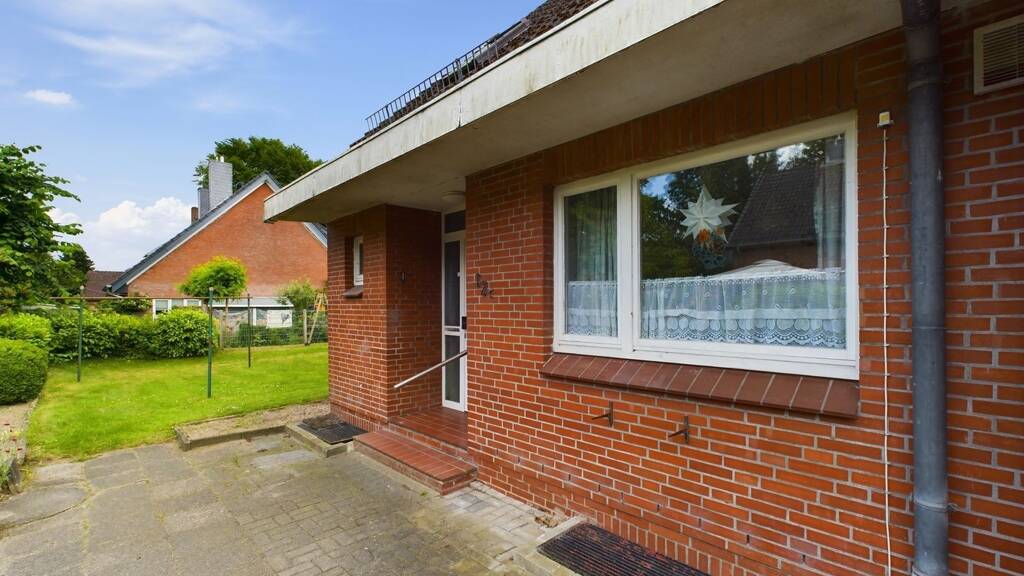 Reihenendhaus zum Kauf 225.000 € 4 Zimmer 112,9 m² 297 m² Grundstück frei ab sofort Brokstedt 24616