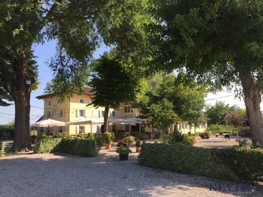Haus zum Kauf 995.000 € 10 Zimmer 543 m² 16.000 m² Grundstück Ronchis 33050