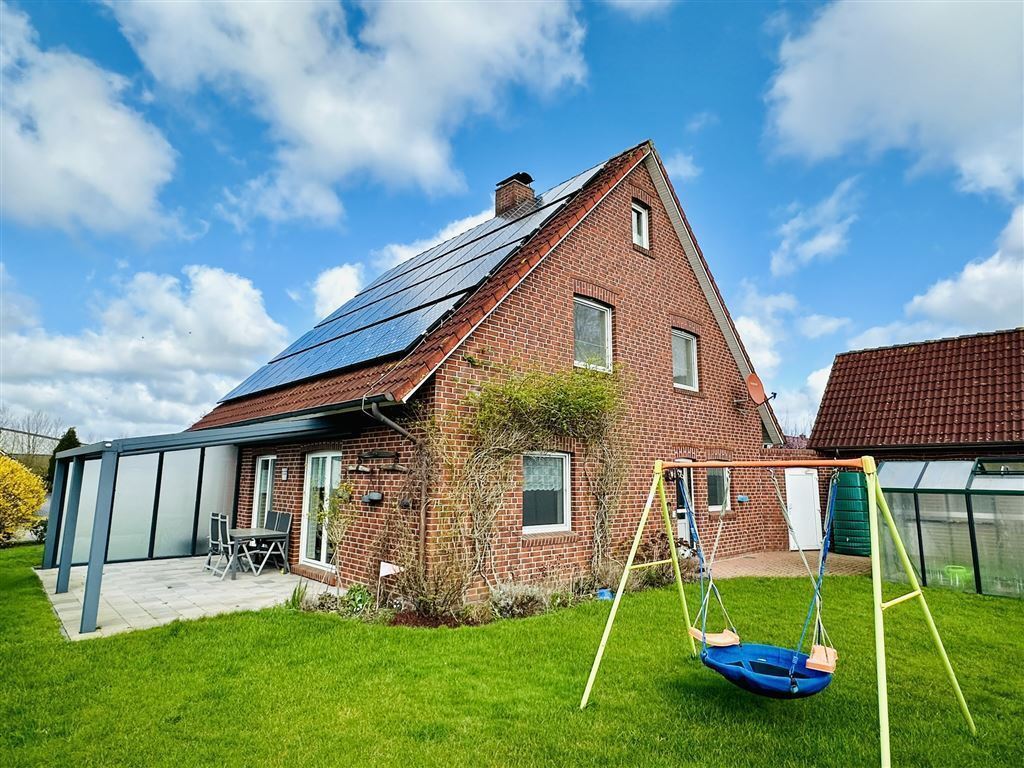 Einfamilienhaus zum Kauf 315.000 € 5 Zimmer 180 m²<br/>Wohnfläche 601 m²<br/>Grundstück ab sofort<br/>Verfügbarkeit Uthwerdum Südbrookmerland 26624