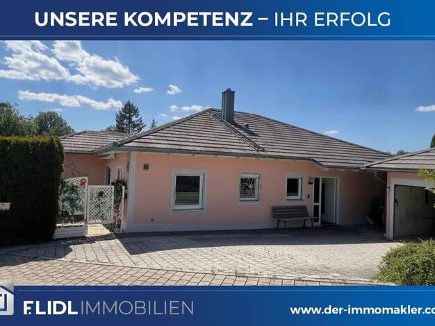 Bungalow zum Kauf 359.000 € 3 Zimmer 130 m² 700 m² Grundstück Aidenbach Aidenbach 94501