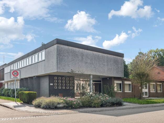 Mehrfamilienhaus zum Kauf 399.000 € 7 Zimmer 310 m² 1.533 m² Grundstück Barnstorf 49406