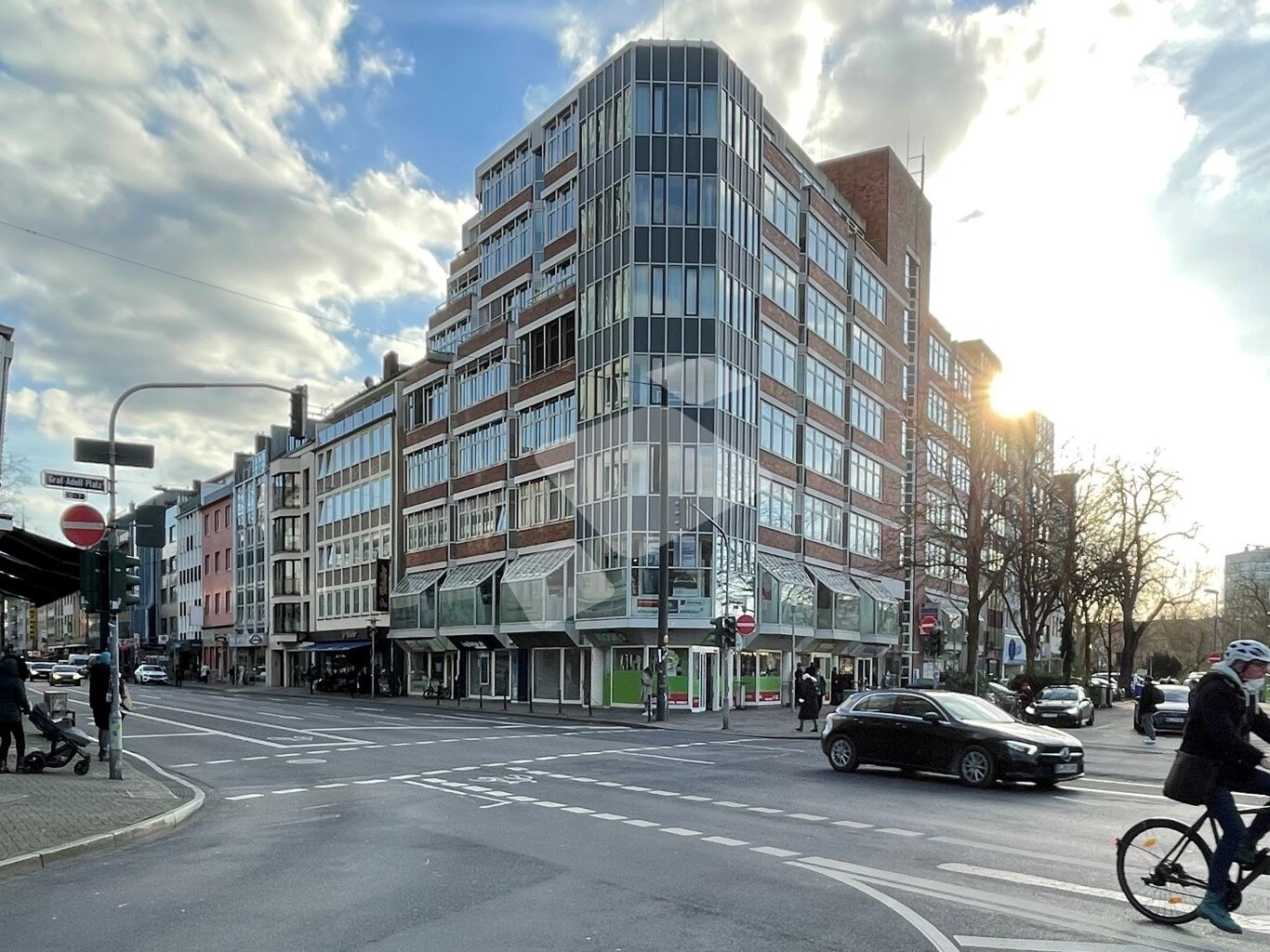 Bürofläche zur Miete 12,50 € 411 m²<br/>Bürofläche Unterbilk Düsseldorf 40213