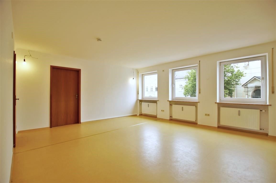 Bürofläche zum Kauf 470.000 € 6 Zimmer 84,6 m²<br/>Bürofläche Lechhausen - Süd Augsburg 86165